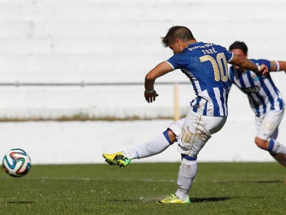 Atlético-FC Porto B, 0-1: Tozé dá triunfo a fechar