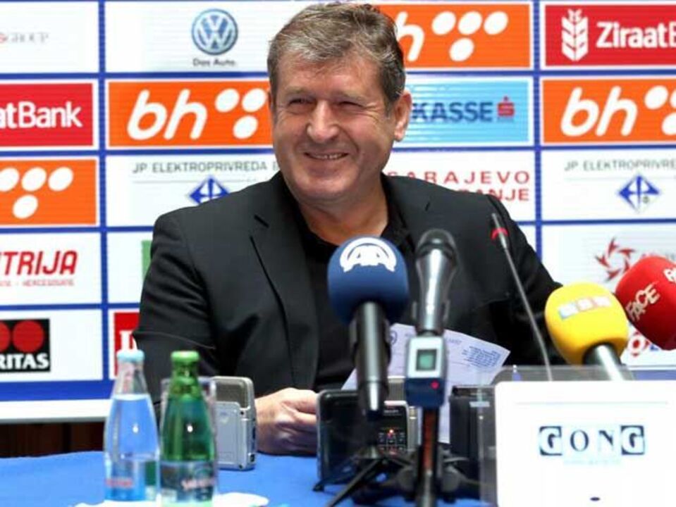 Safet Susic adiciona seis aos pré-eleitos