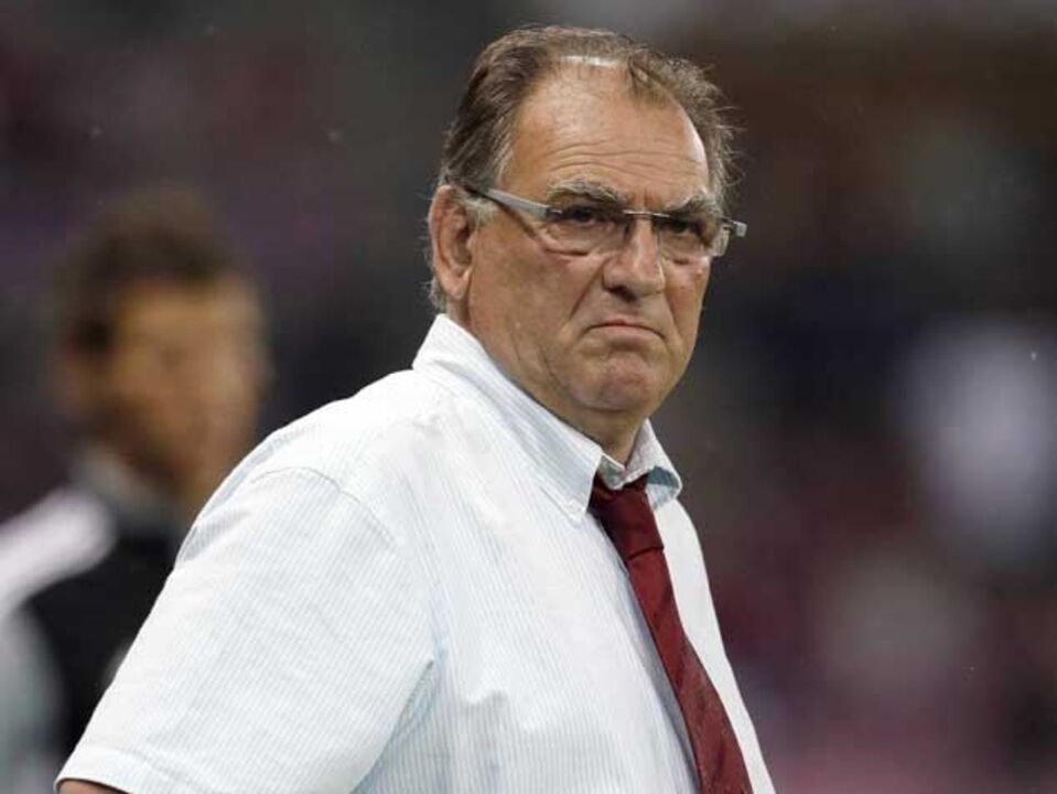 Benito é forte a defender e no jogo aéreo