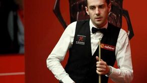 Snooker: Selby junta-se a O'Sullivan na final do Mundial