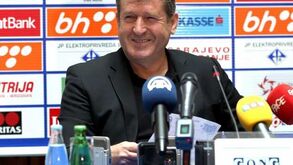 Safet Susic adiciona seis aos pré-eleitos