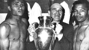 E a maldição passou à história