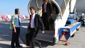 Greve em Turim atrasa saída do avião