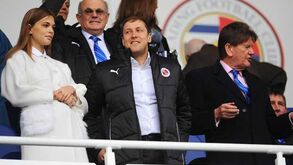 Reading está à venda por... uma libra