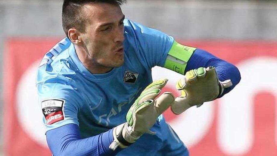 Eterno pré-convocado dá salto para o topo