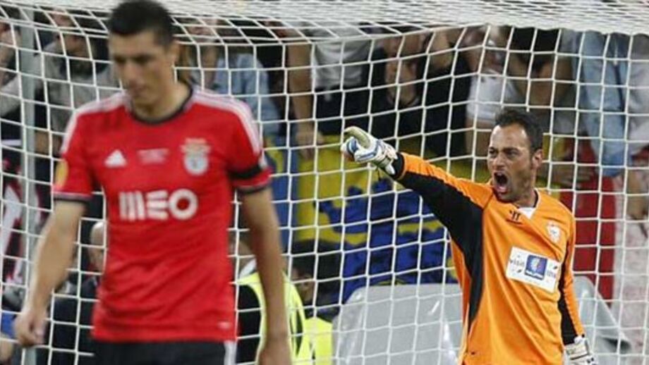 Cardozo prolonga a triste sina
