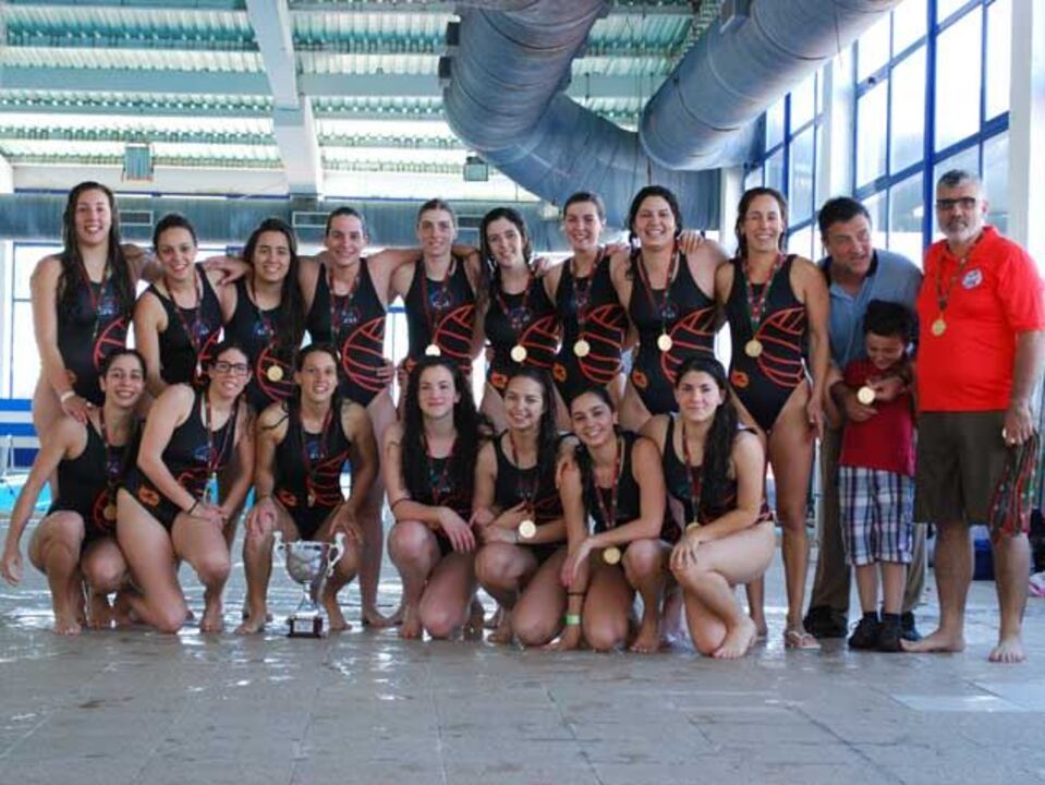 Pólo Aquático: Amadora sagra-se campeã em femininos