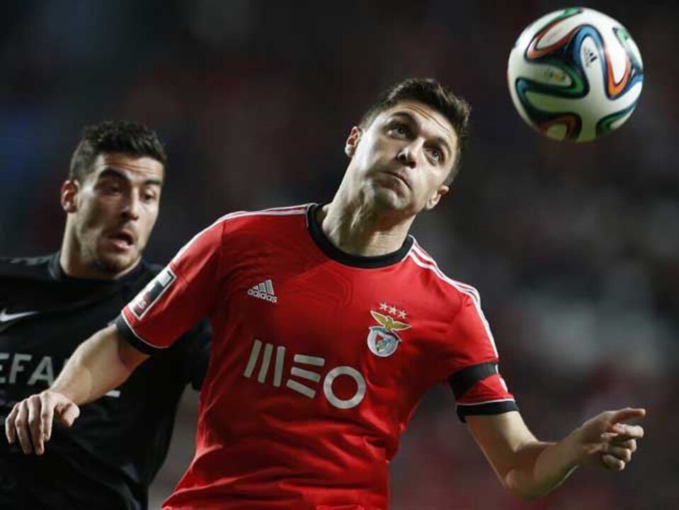 Juventus tenta Siqueira