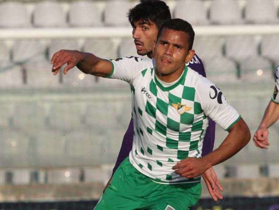 Elízio renova por mais uma época