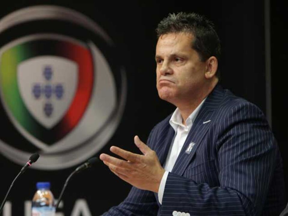 Rui Alves: «Não podem ser dois a ganhar tudo e os outros a pagar»