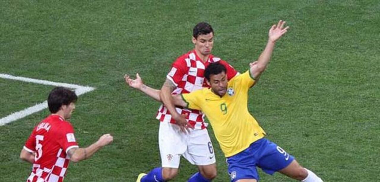 As históricas "ajudas" aos canarinhos nos Mundiais