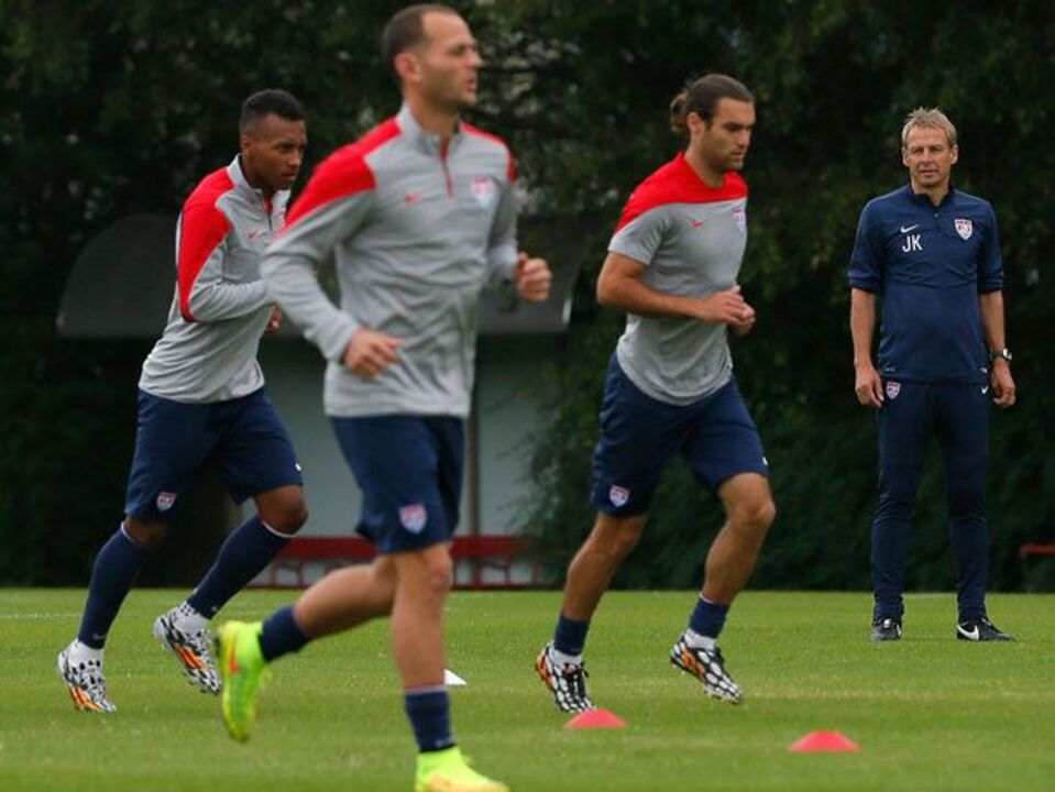 Torre de Babel em prol de um país