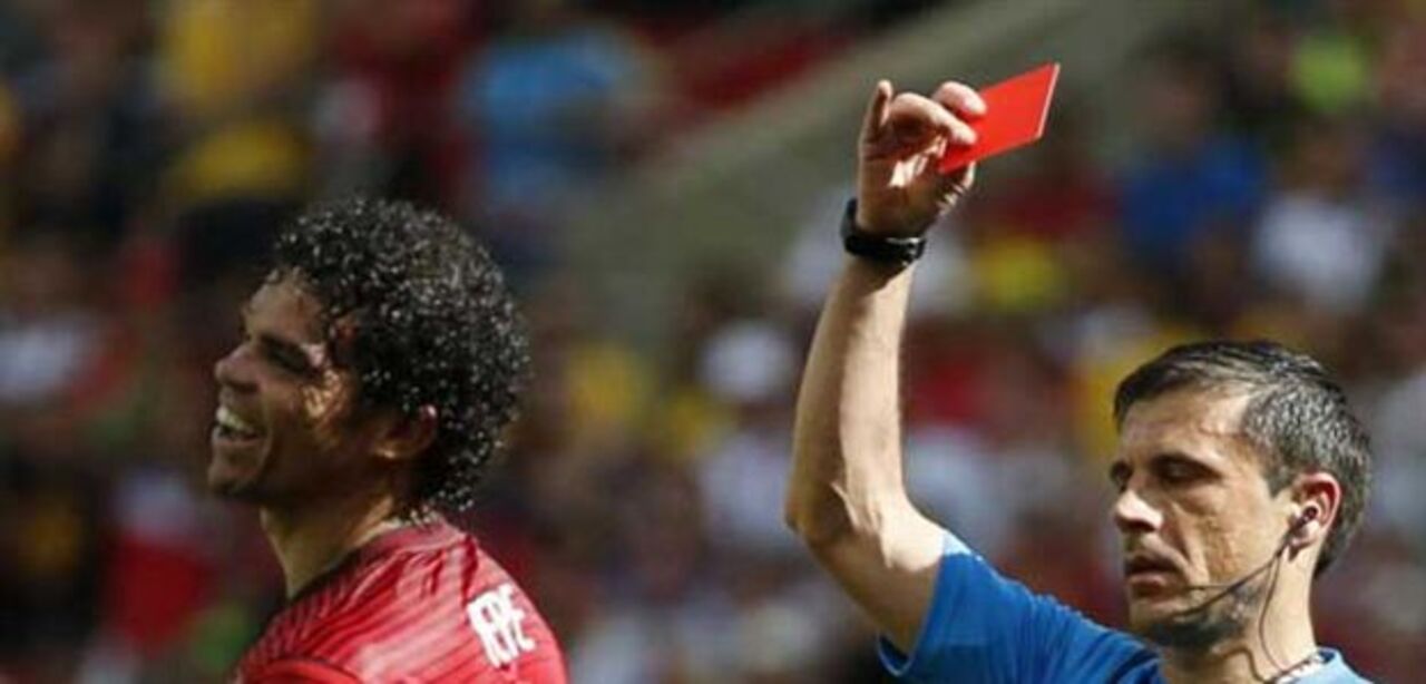 Pepe engrossa lista vermelha nos Mundiais