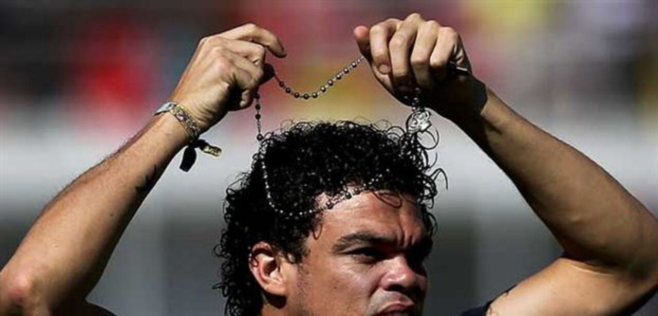 Maxi Pereira salva Pepe