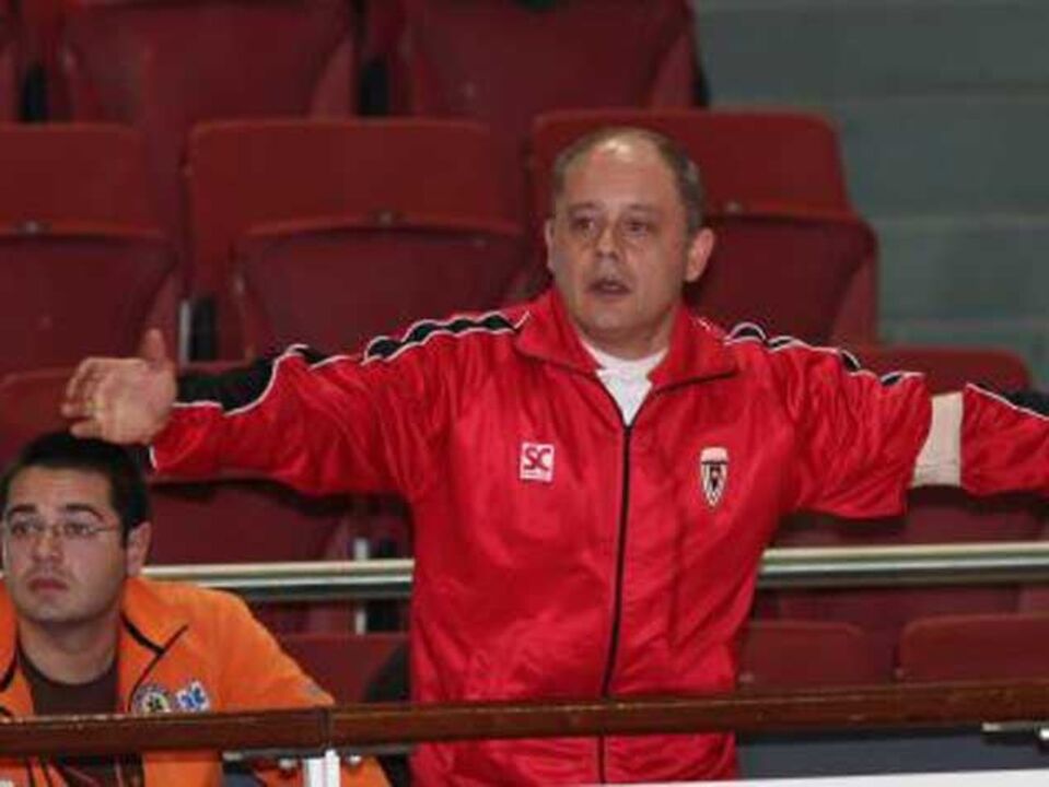 Paço de Arcos tenta Paulo Garrido