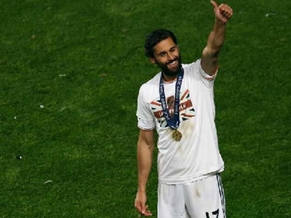 Arbeloa ao lado de Xabi Alonso por não temer dizer a verdade