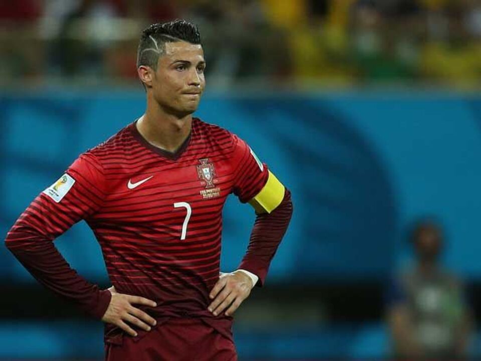 Penteado de Ronaldo dá que falar