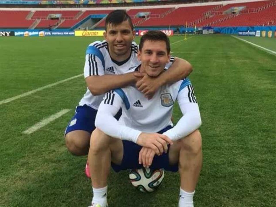 Treino sem tratamento especial para Messi