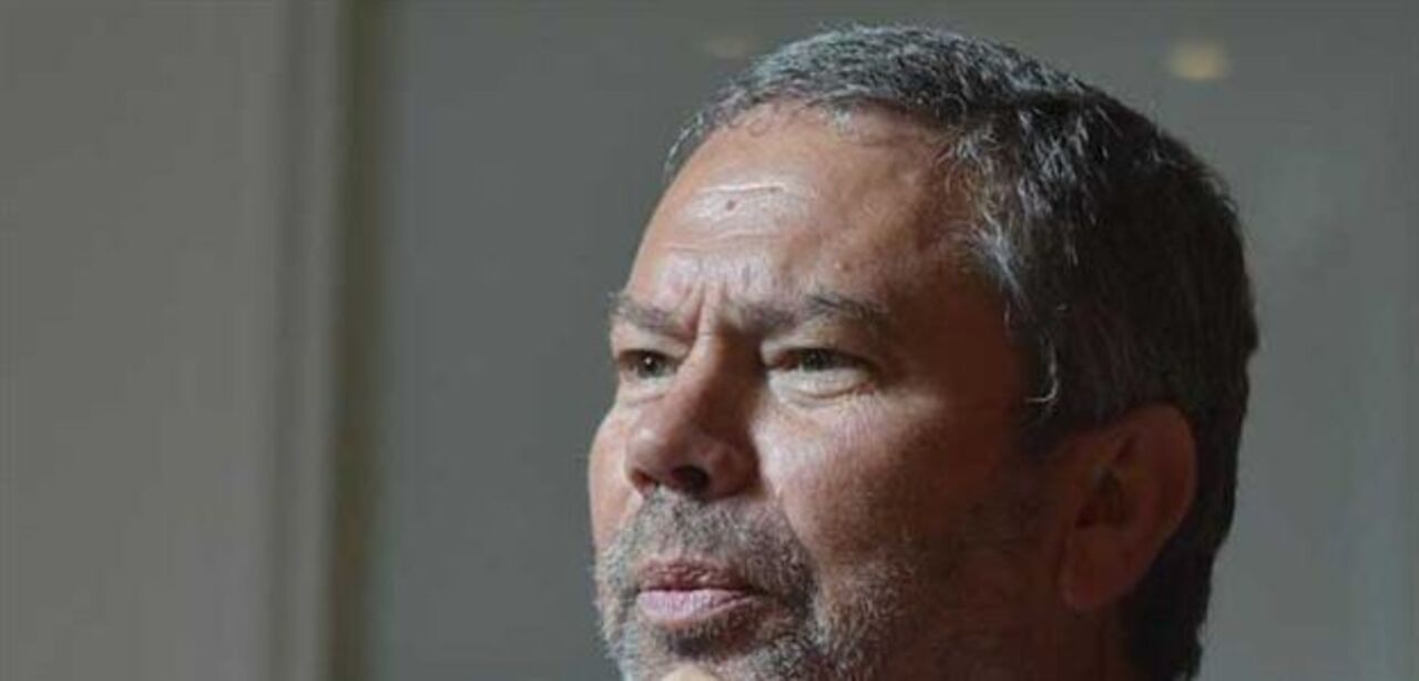 Ultimato da águia e Carlos Pereira passa a bola