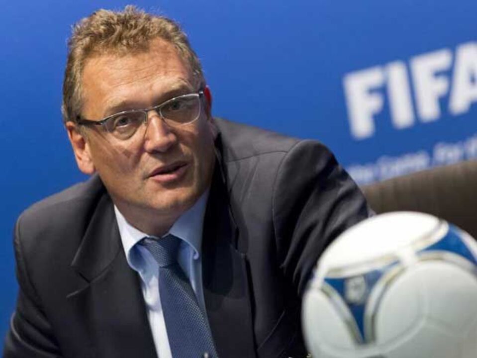 Jerôme Valcke: «Suárez tem de seguir um tratamento»