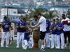 Seleção inglesa visita a famosa favela da Rocinha
