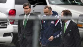 Bruno de Carvalho assiste ao treino da Seleção