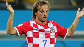 Rakitic: «É triste ter de falar do árbitro em dia de festa»