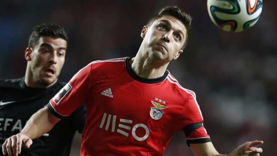 Juventus tenta Siqueira