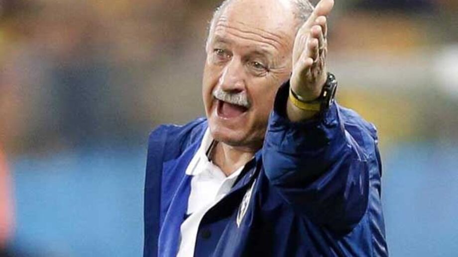 Scolari: «O árbitro viu penálti e ele é que decide»