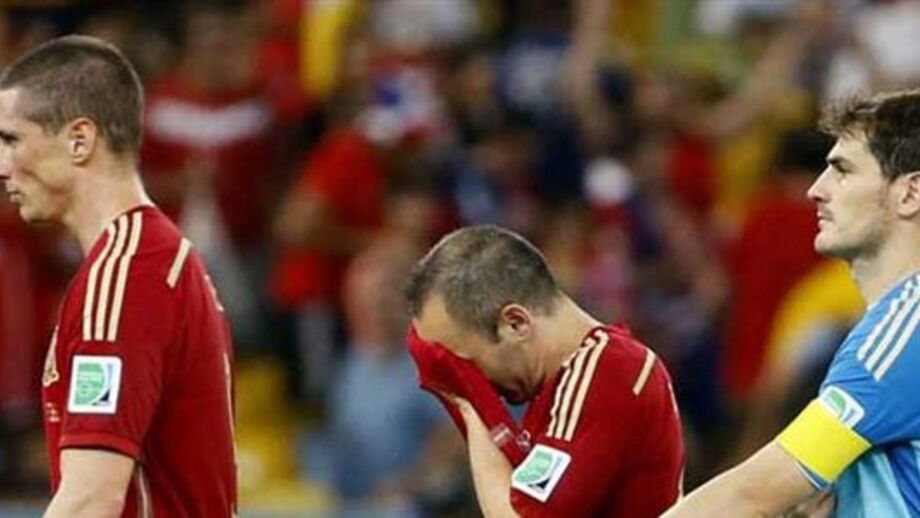 Espanha-Chile, 0-2: Campeã na penúria perde a sua coroa