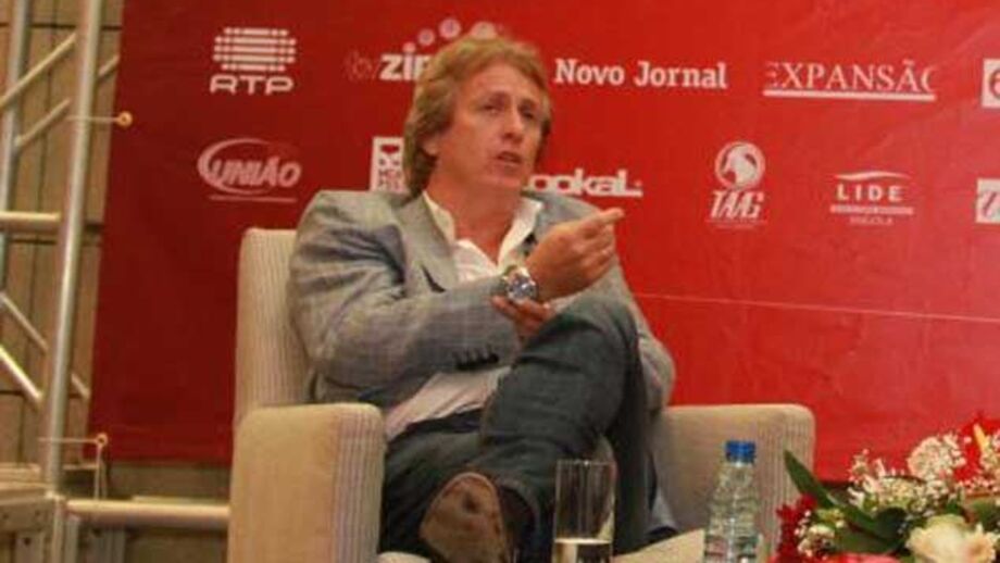 Jorge Jesus: «Portugal podia lutar pelo título»