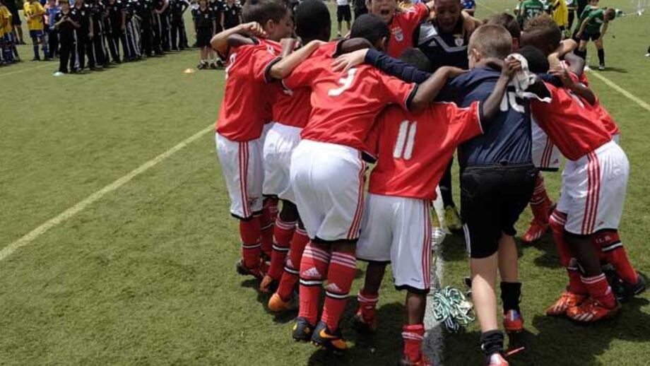 Estoril Foot: Benfica campeão em três escalões 