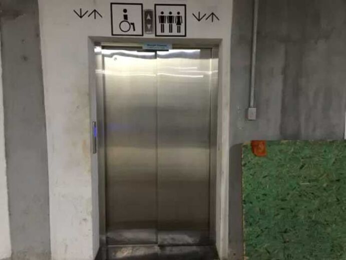 'Elevador do pânico' e buracos no chão do Arena Amazóna