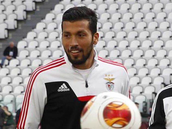 Encarnados receberam 2,4 milhões por Garay