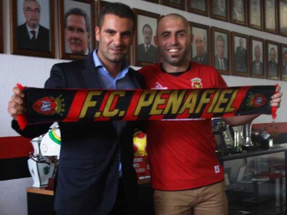 Tony reforça penafidelenses