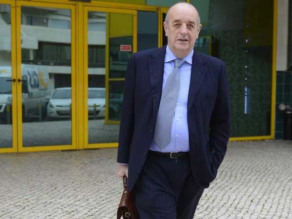 Leões suspendem quatro sócios