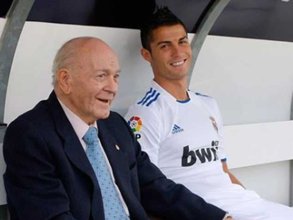 Ronaldo: «Descanse em paz, Maestro»