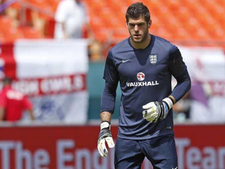 Águias avançam para Fraser Forster com 7,5 milhões 