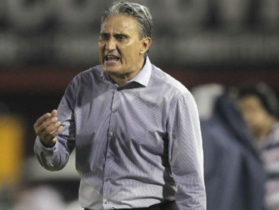 Tite ponderado para o lugar de Scolari