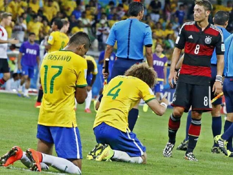 Jornal "O Globo" dá zero a todos os jogadores