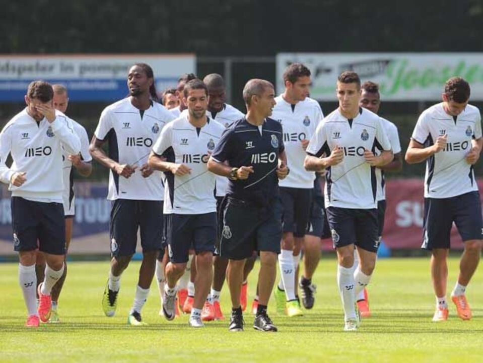 Dragões em recuperação no treino duplo