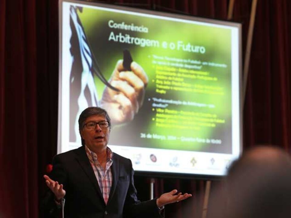 Já se fala na palavra "coação"