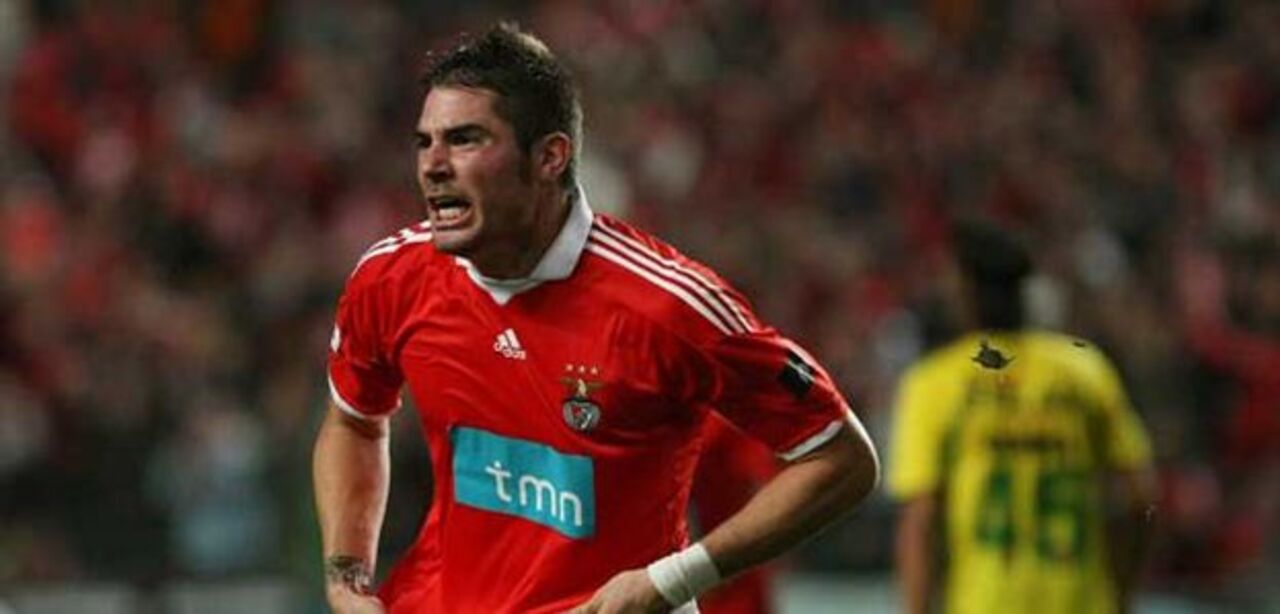 Águia sonha com regresso de Javi García