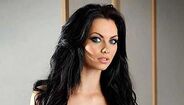 Jessica Jane Clement: com um corpinho destes... 