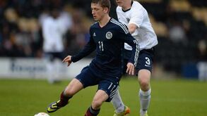 Gauld moldado por adjunto de Nuno no Rio Ave