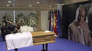 Velório de Di Stéfano junta milhares no Santiago Bernabéu