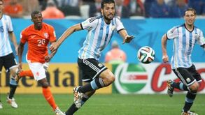 Ezequiel Garay: «Não somos só quatro ou cinco jogadores»