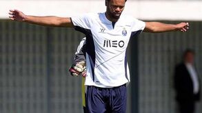 Rolando avança para a rescisão