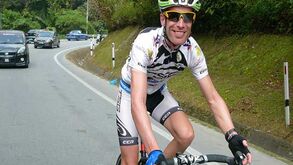 Ciclista salva-se das tragédias da Malaysia Airlines