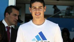 James Rodríguez oficial por seis temporadas